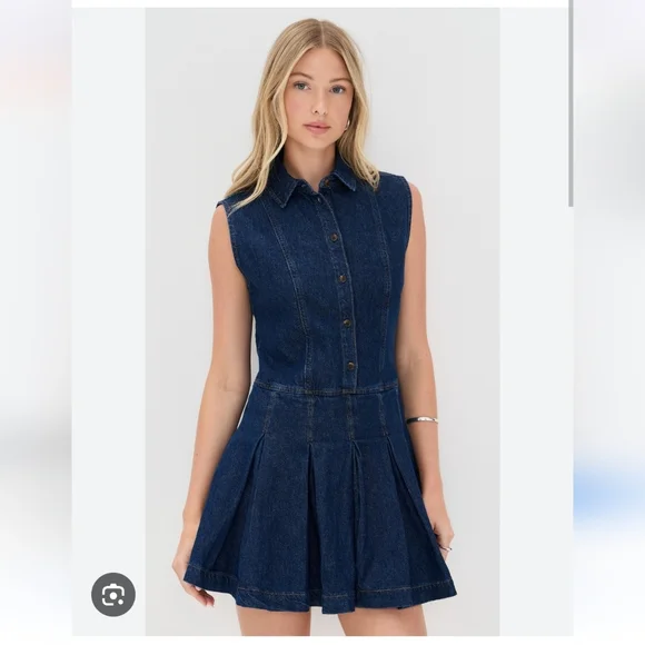 Reformation Dress - Picture 3 of 10